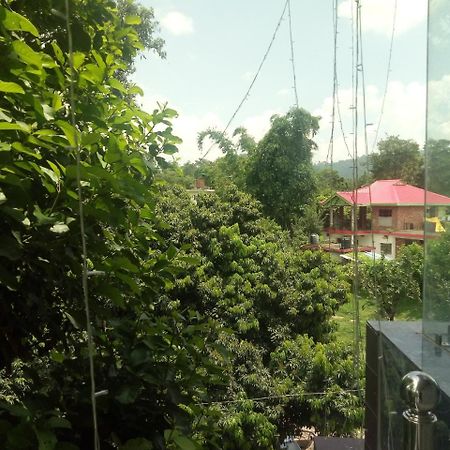 Hotel Sky Bule & Restaurant Khas Nagrota Екстер'єр фото