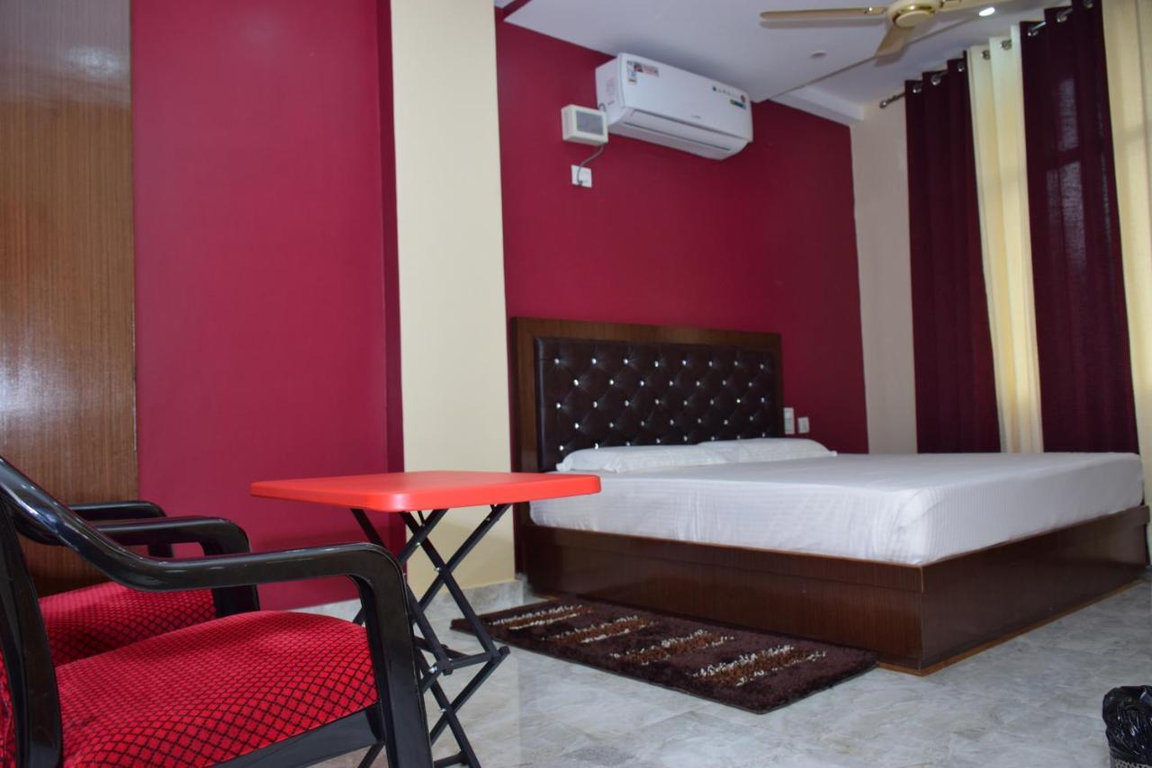Hotel Sky Bule & Restaurant Khas Nagrota Екстер'єр фото