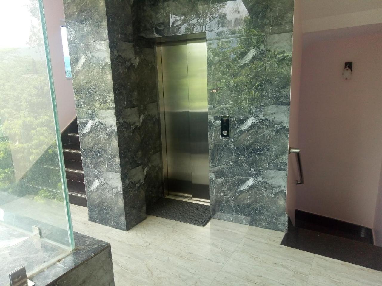 Hotel Sky Bule & Restaurant Khas Nagrota Екстер'єр фото