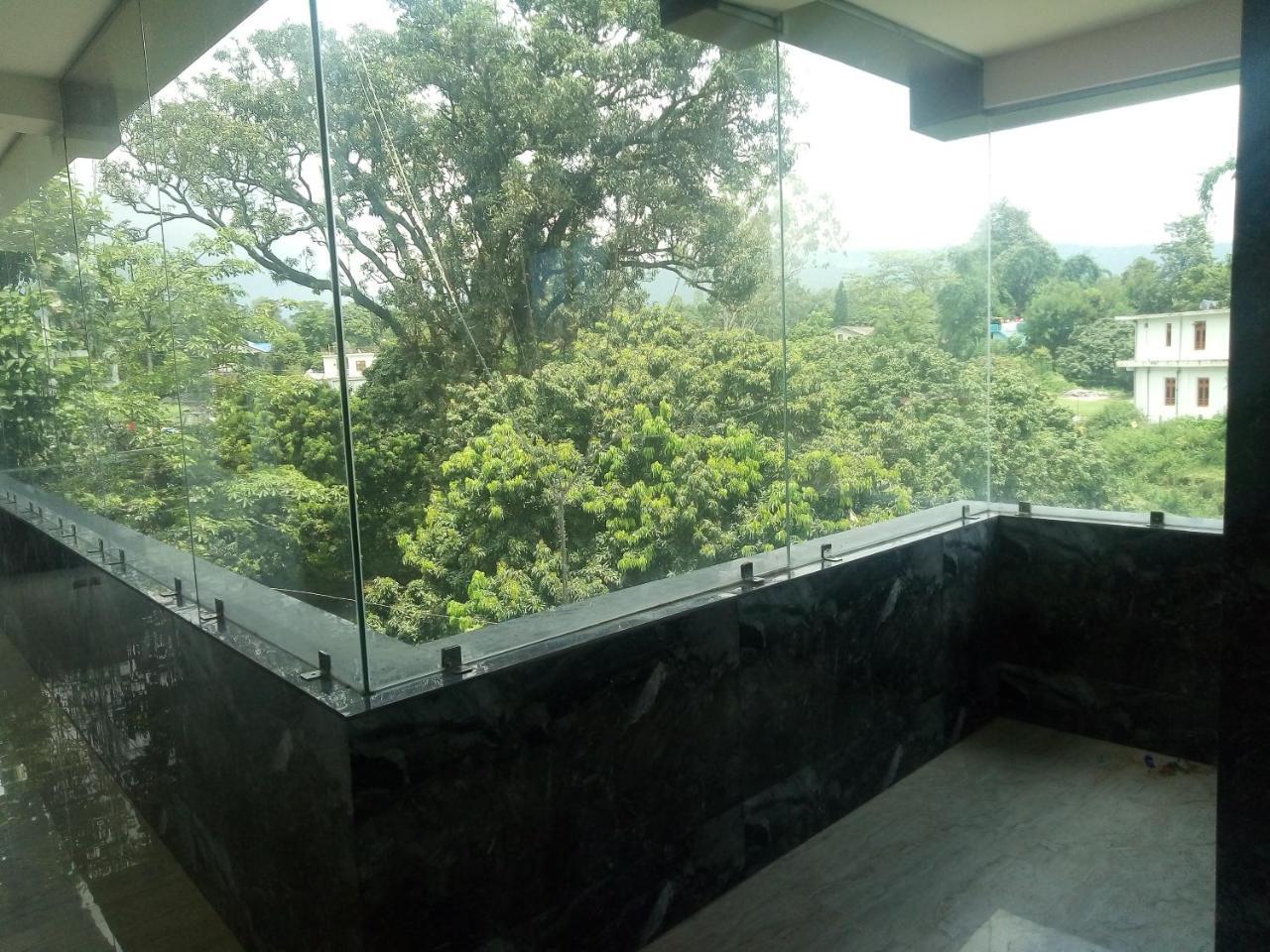 Hotel Sky Bule & Restaurant Khas Nagrota Екстер'єр фото